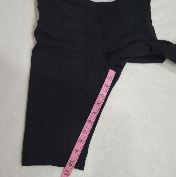 Lululemon shorts - Picture 3 of 5